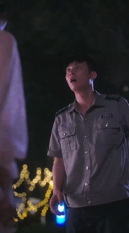 飞驰人生之为女人花钱100倍返现(失恋变神豪我要女人做我裙下臣)