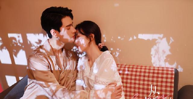 离婚后,美女总裁倒追我