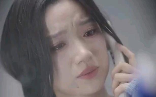 她死后,薄爷跪在墓碑前哭成狗